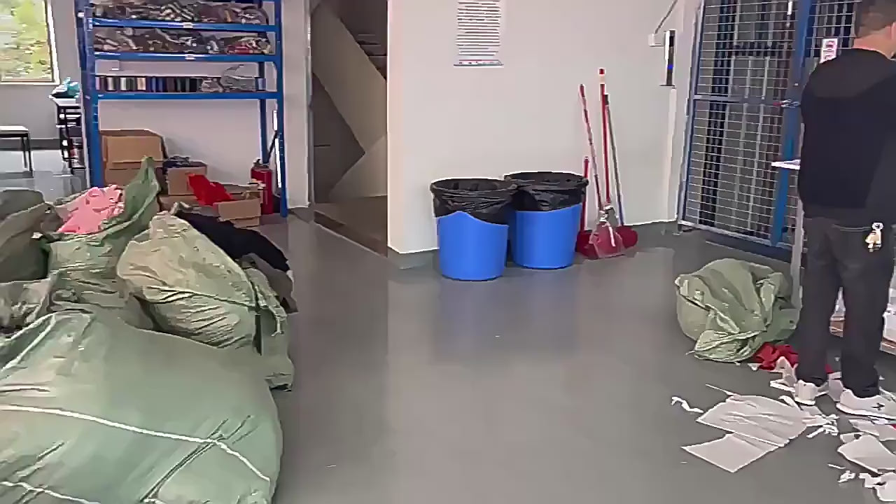 Solis Cuddle video