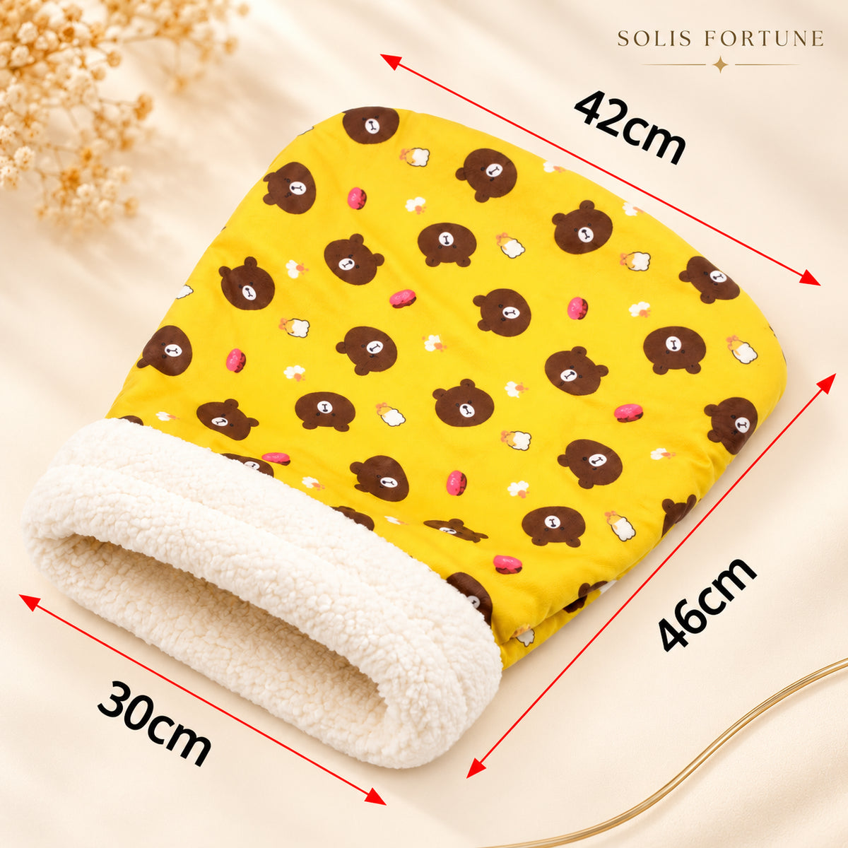 Solis Snoozle — Yellow: cat sleeping bag with bear print, about 30 x 42 x 46 cm