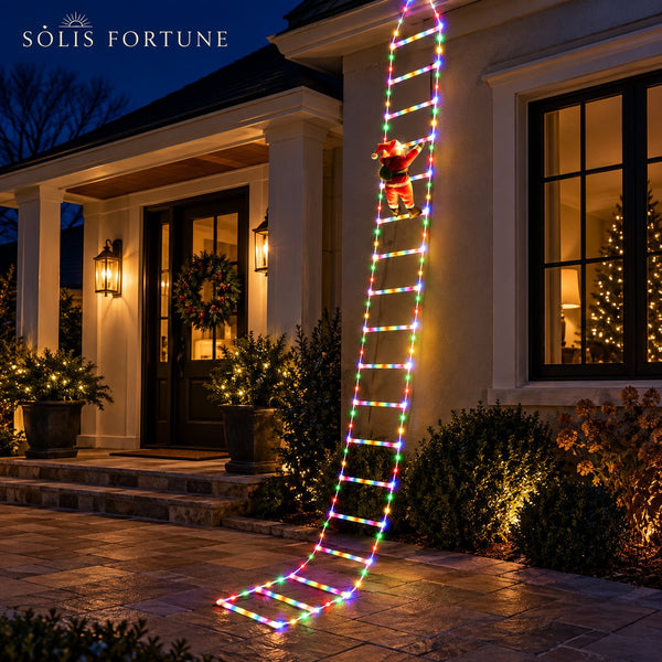 Solis Yuletide luces de escalera de Papá Noel colgando de la fachada de una casa de noche, con Papá Noel cerca de la parte alta